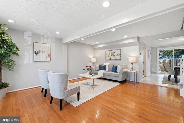 5 PONTIAC WAY, Gaithersburg, MD 20878