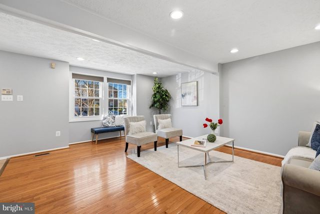 5 PONTIAC WAY, Gaithersburg, MD 20878