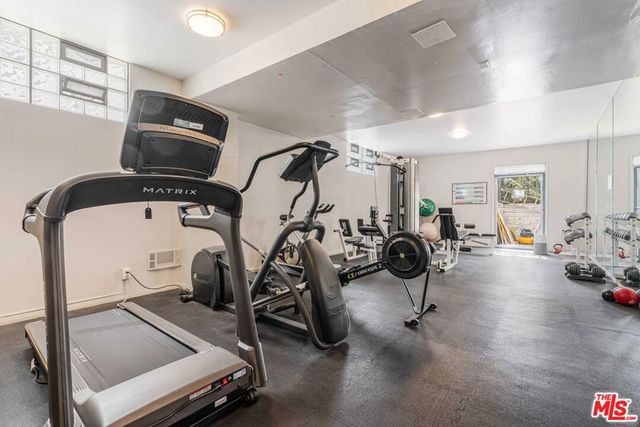 901 10th Street 204, Santa Monica, CA 90403