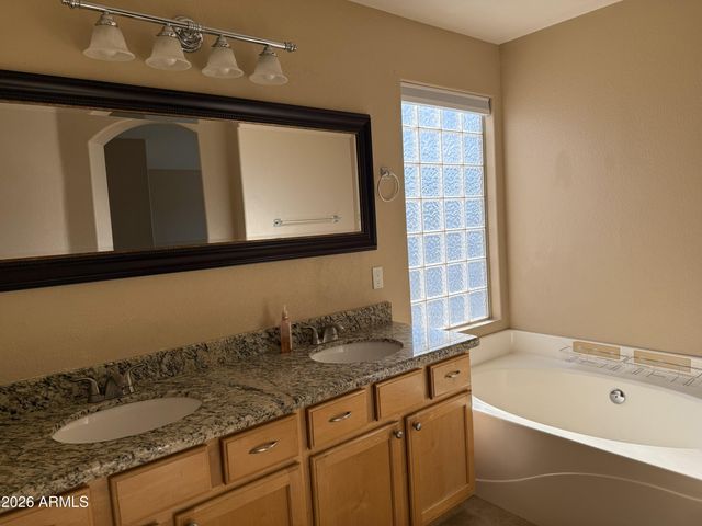 15844 S 17TH Drive, Phoenix, AZ 85045