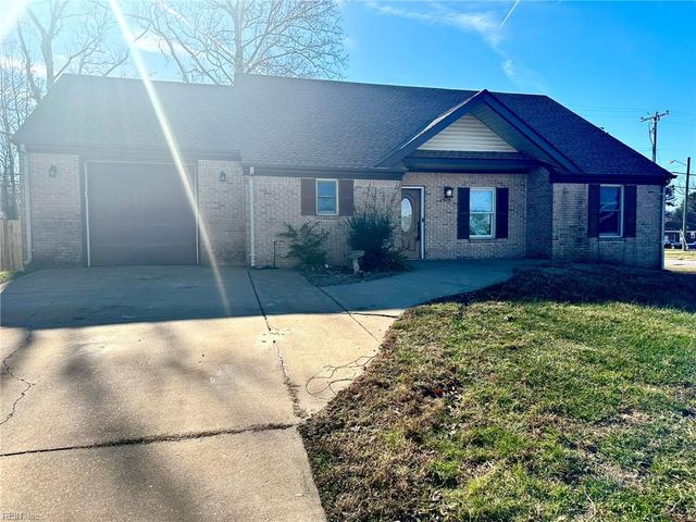 1513 Lincoln CT, Chesapeake, VA 23320