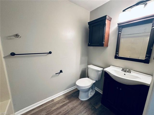 1513 Lincoln CT, Chesapeake, VA 23320