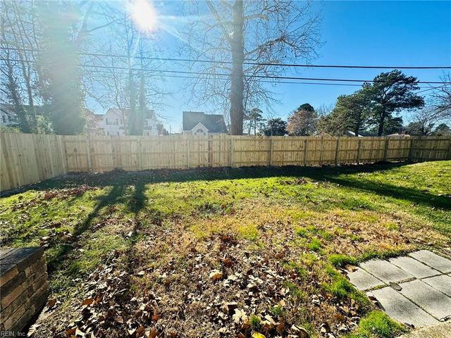 1513 Lincoln CT, Chesapeake, VA 23320