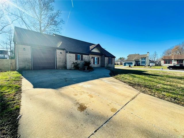 1513 Lincoln CT, Chesapeake, VA 23320