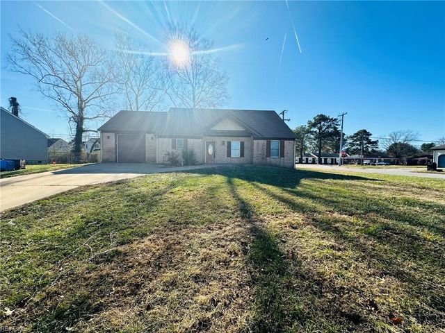 1513 Lincoln CT, Chesapeake, VA 23320