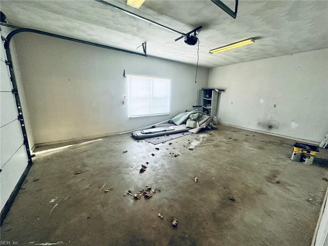 1513 Lincoln CT, Chesapeake, VA 23320