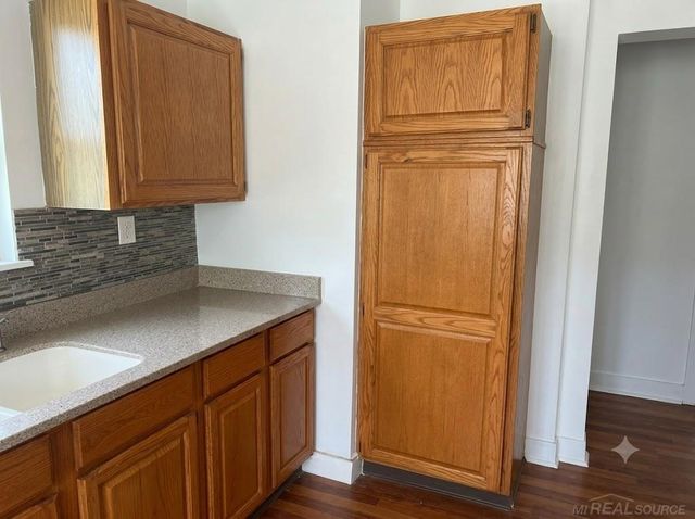 857 Aberdeen Ne Street, Grand Rapids, MI 49505