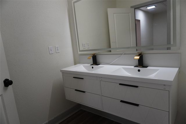 6419 Teal Run, Houston, TX 77035