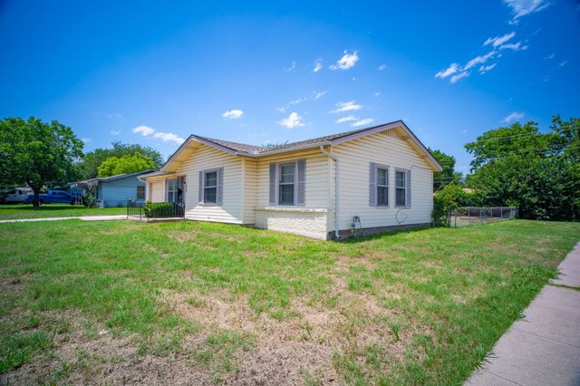 5245 Ira Street N, Haltom City, TX 76117