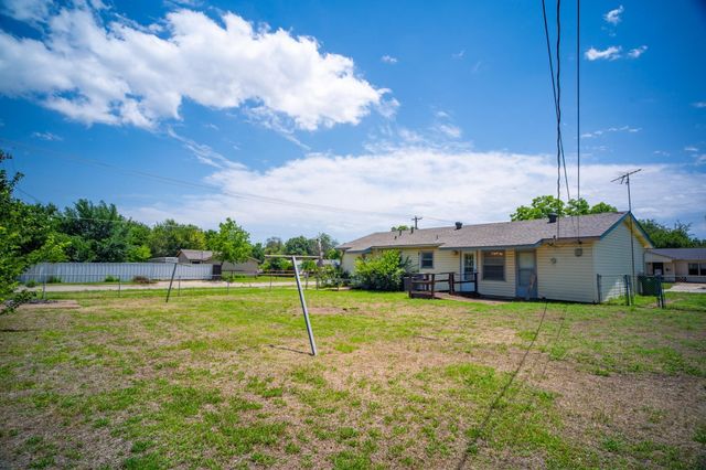 5245 Ira Street N, Haltom City, TX 76117