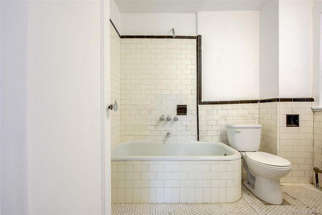 6 Burns Street 211, Forest Hills, NY 11375