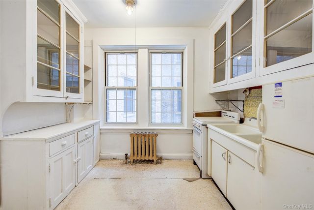 6 Burns Street 211, Forest Hills, NY 11375