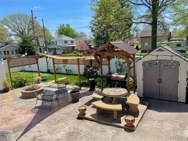 822 E Union Avenue, Litchfield, IL 62056