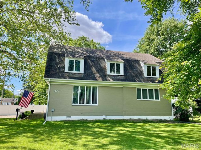 822 E Union Avenue, Litchfield, IL 62056