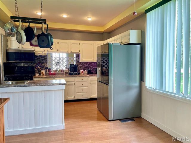 822 E Union Avenue, Litchfield, IL 62056