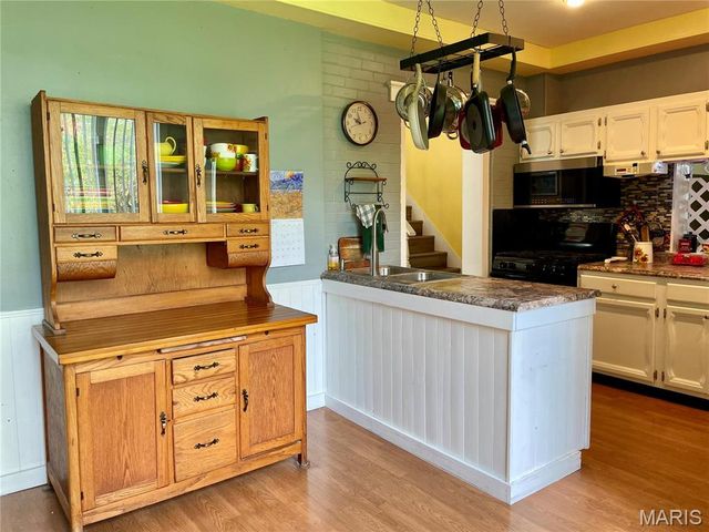 822 E Union Avenue, Litchfield, IL 62056