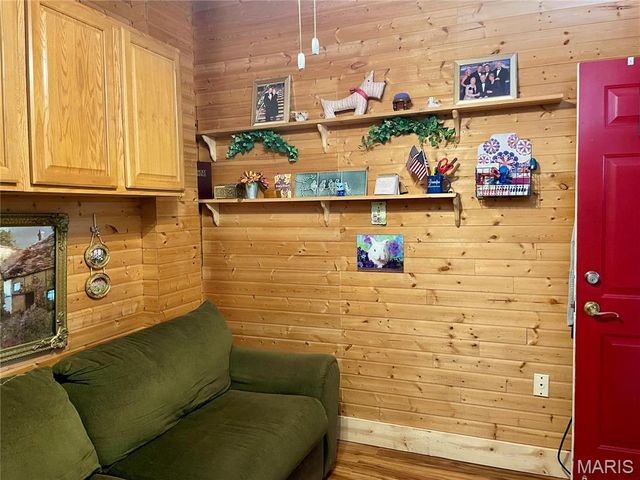 822 E Union Avenue, Litchfield, IL 62056