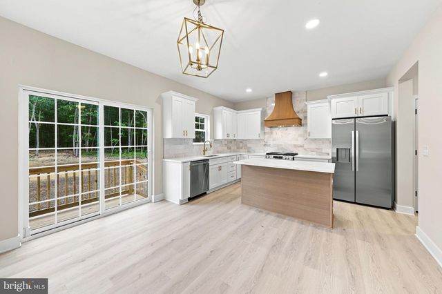 106 BLUE ANCHOR RD, Sicklerville, NJ 08081
