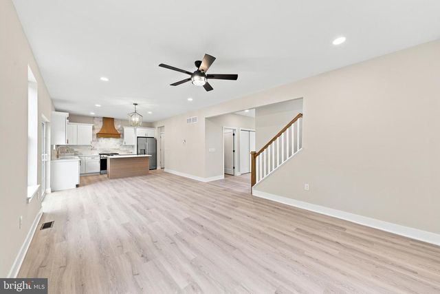 106 BLUE ANCHOR RD, Sicklerville, NJ 08081