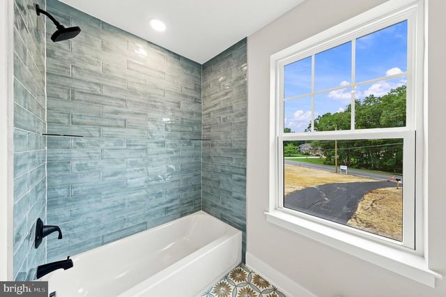 106 BLUE ANCHOR RD, Sicklerville, NJ 08081