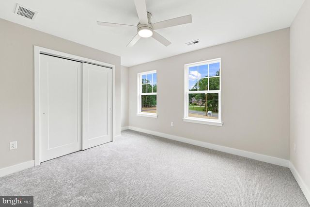 106 BLUE ANCHOR RD, Sicklerville, NJ 08081