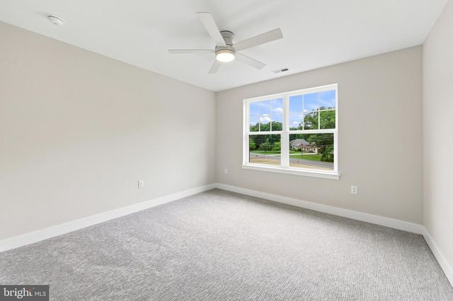 106 BLUE ANCHOR RD, Sicklerville, NJ 08081