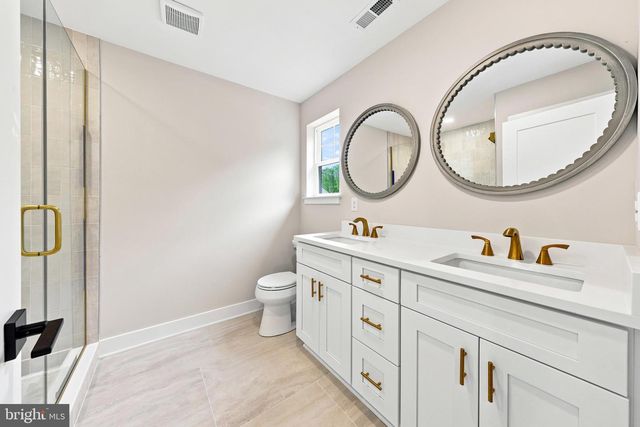 106 BLUE ANCHOR RD, Sicklerville, NJ 08081