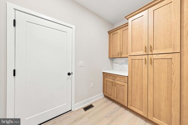 106 BLUE ANCHOR RD, Sicklerville, NJ 08081