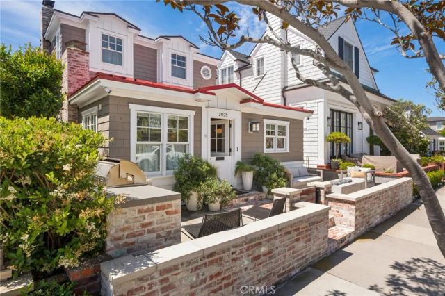 2035 Miramar Drive, Newport Beach, CA 92661