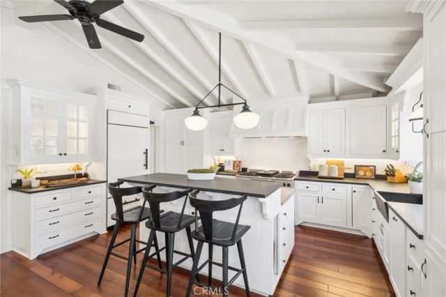 2035 Miramar Drive, Newport Beach, CA 92661