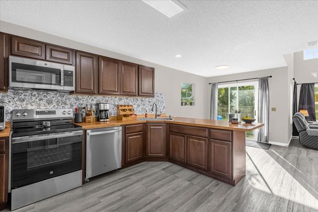 6474 HAUGHTON LANE, Orlando, FL 32835