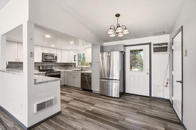13923 E 9th Ct, Spokane Valley, WA 99037