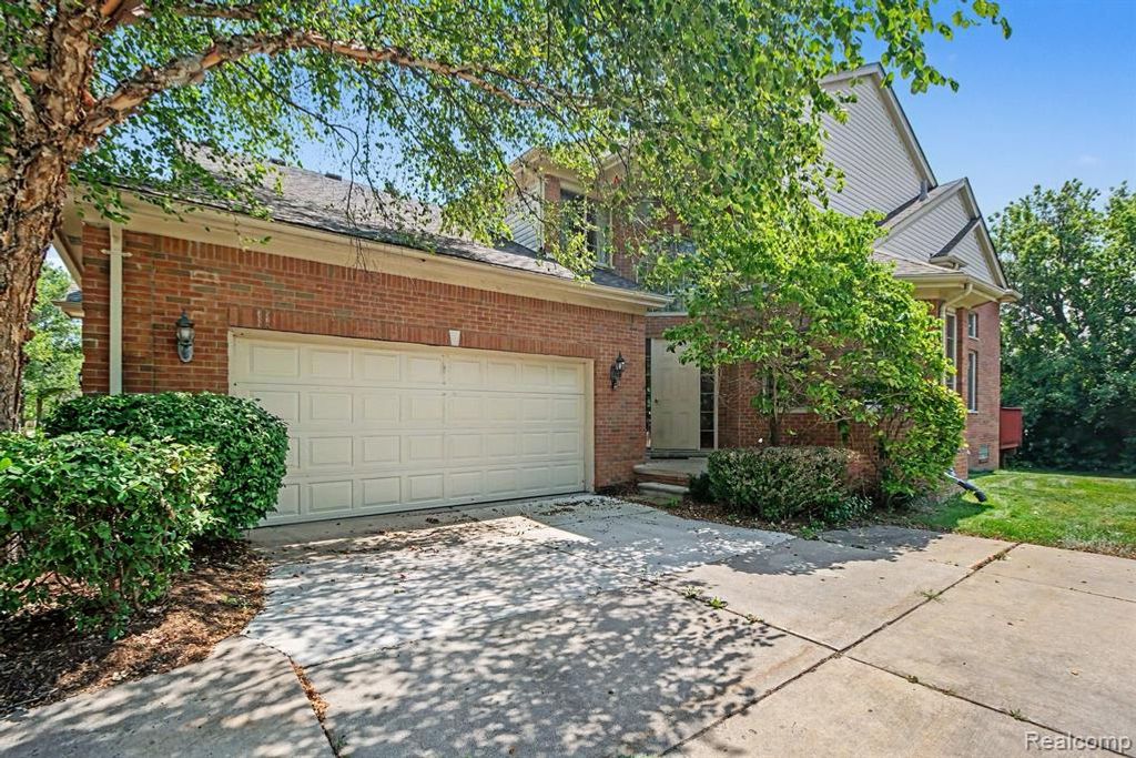 1028 Maya Court Unit, Troy, MI 48085