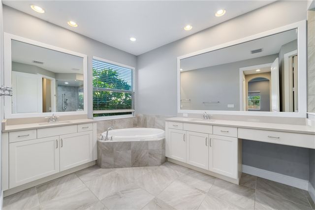 4777 Four Lakes Circle SW, Vero Beach, FL 32968