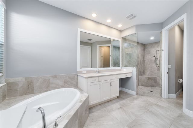 4777 Four Lakes Circle SW, Vero Beach, FL 32968