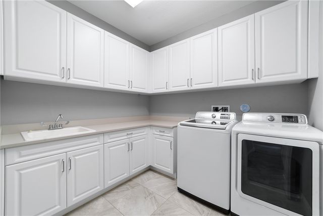 4777 Four Lakes Circle SW, Vero Beach, FL 32968