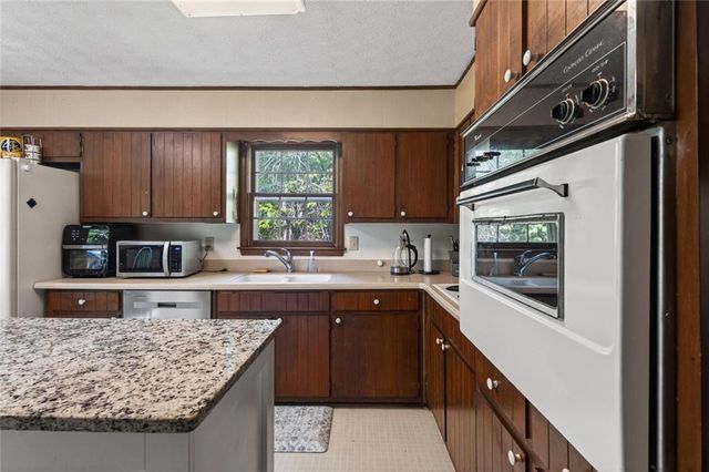 5374 Pounds Drive N, Stone Mountain, GA 30087