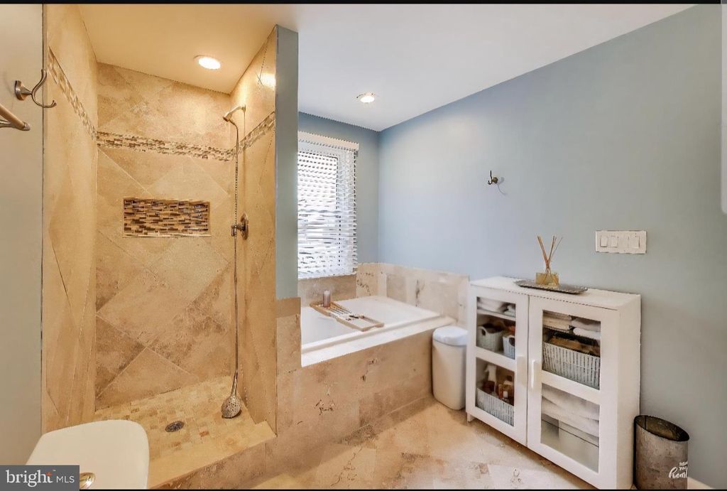 5612 DELAWARE DR, Oxon Hill, MD 20745