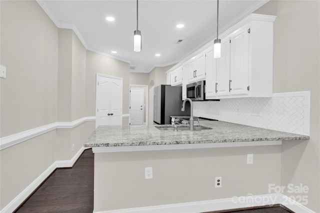 6520 White Pine Lane, Charlotte, NC 28262