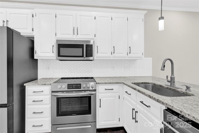 6520 White Pine Lane, Charlotte, NC 28262