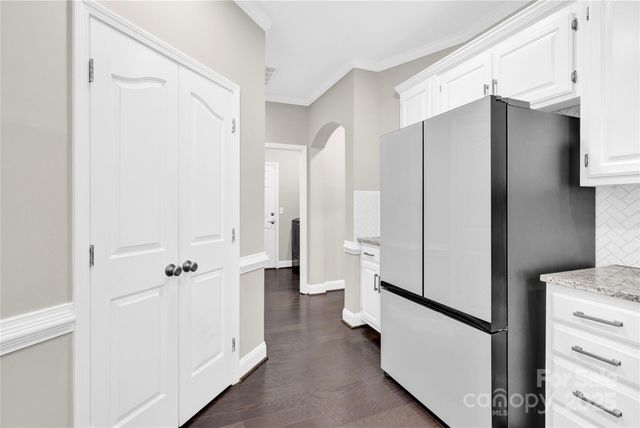 6520 White Pine Lane, Charlotte, NC 28262