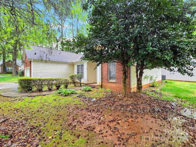6520 White Pine Lane, Charlotte, NC 28262