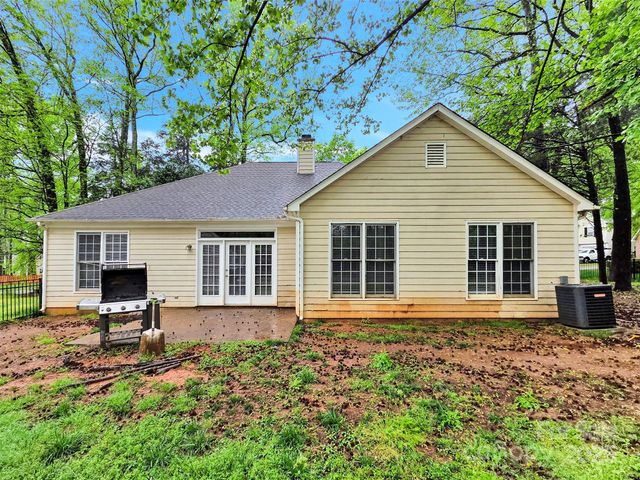 6520 White Pine Lane, Charlotte, NC 28262