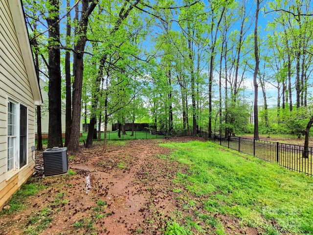 6520 White Pine Lane, Charlotte, NC 28262