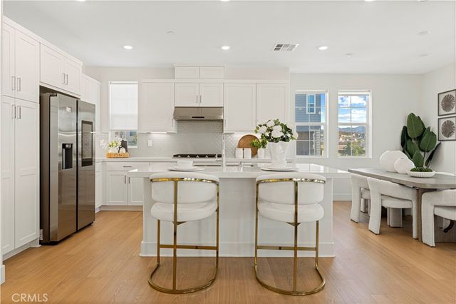 202 Heartland Way, Rancho Mission Viejo, CA 92694