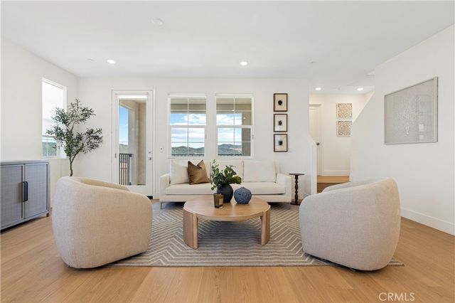 202 Heartland Way, Rancho Mission Viejo, CA 92694