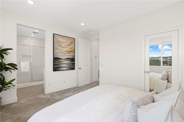 202 Heartland Way, Rancho Mission Viejo, CA 92694