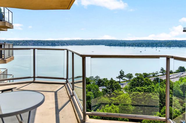 18-05 215th Street 16H, Bayside, NY 11360