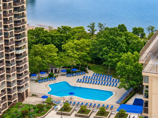 18-05 215th Street 16H, Bayside, NY 11360