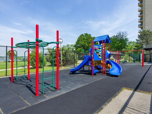 18-05 215th Street 16H, Bayside, NY 11360